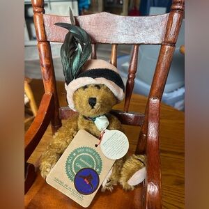 Boyd’s bear collector item